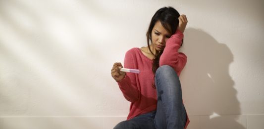 4 riesgos que atraviesan las adolescentes con un embarazo