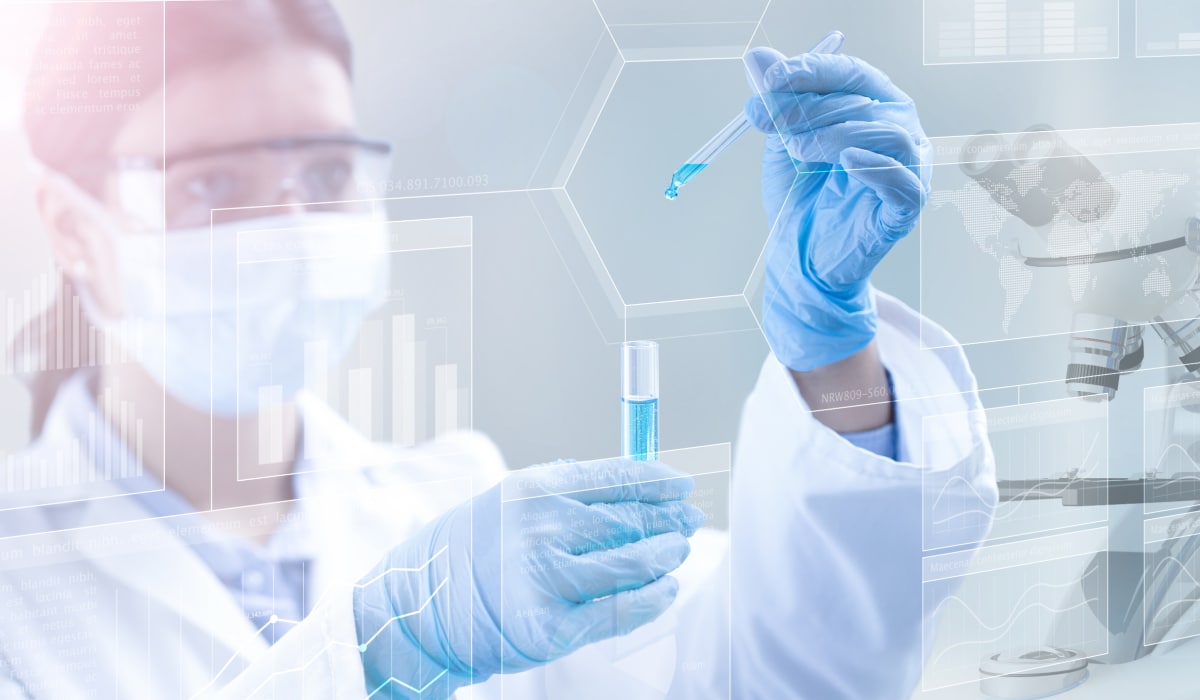 Por qué la labor del Químico Farmacéutico Biotecnólogo es vital contra el  Covid-19? - Formación Profesional