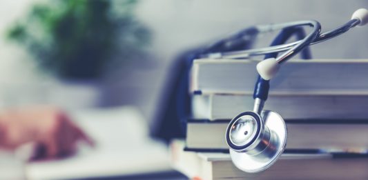 10 carreras universitarias relacionadas a la salud humana