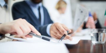 ¿Qué se estudia en la carrera de Ciencias Políticas y cuáles son sus salidas laborales?