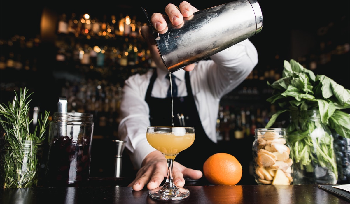 ¿Qué se necesita para ser bartender?