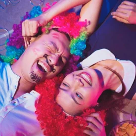 ¿Por qué el alcohol te desinhibe?