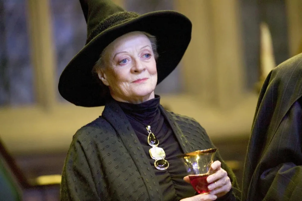 Maggie Smith, interpretaa la profesora McGonagall en Harry Potter