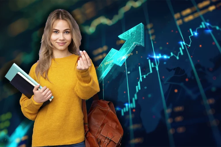 Una estudiante sonriente con libros y mochila, frente a un gráfico financiero, representa la búsqueda de las mejores universidades para estudiar economía.