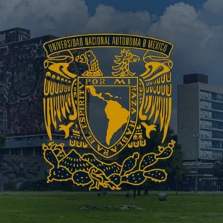 ¿Cuál es el porcentaje de egresados de la UNAM en sus campus?