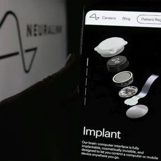 Elon Musk promete chips cerebrales Neuralink más baratos que un iPhone