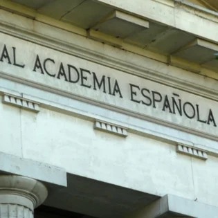 ¿Quién dictaba las reglas del español antes de la RAE?