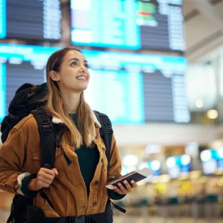 ¿A dónde ir este verano? Estos son los destinos de viaje en tendencia para los jóvenes