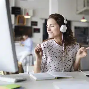 ¿Quieres saber cómo ser profesional de la música? La UNAM tiene un curso gratuito para ti