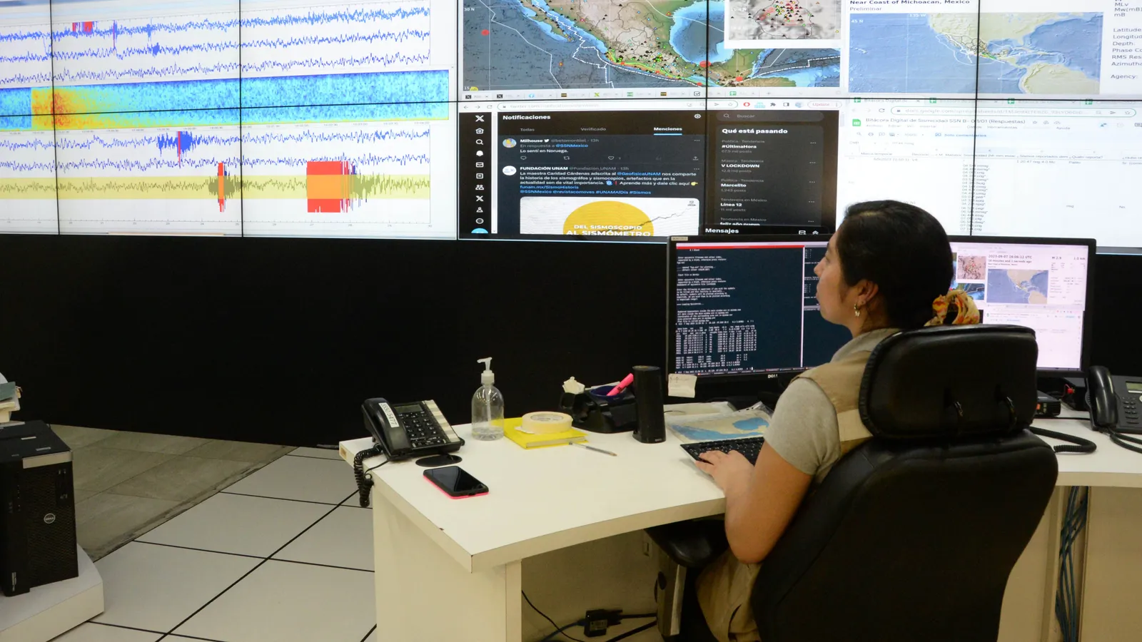 La UNAM presentó el nuevo Centro Alterno de Monitoreo (CAM), una instalación “espejo” del Servicio Sismológico Nacional (SSN).Crédito UNAM