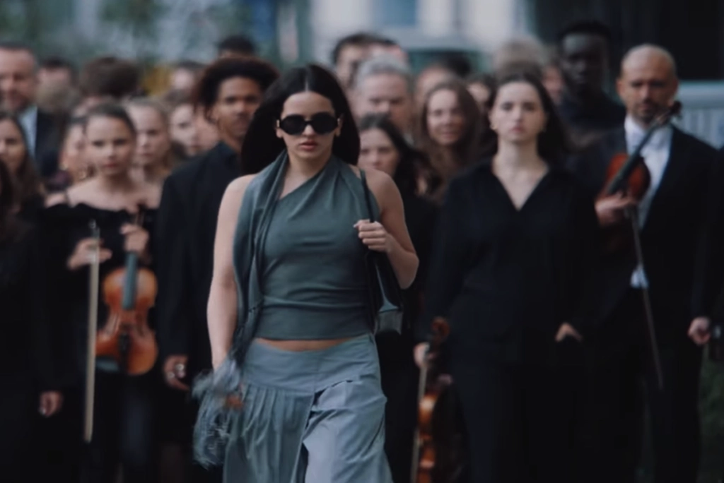 ¿Qué significa el ‘Berghain’ de Rosalía? Descifrando su simbolismo ¿Qué significa el ‘Berghain’ de Rosalía? Descifrando su simbolismo