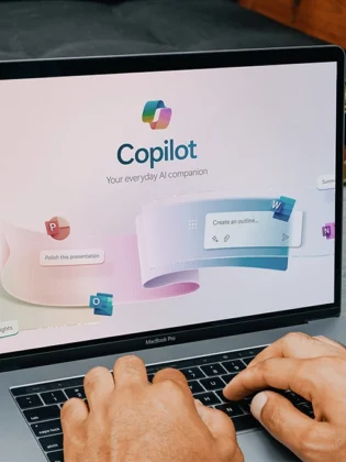 Cursos gratuitos de Microsoft para aprender IA generativa y usarla como un pro