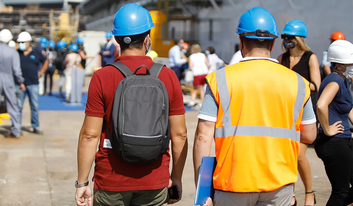 10 útiles escolares básicos en la mochila de un ingeniero