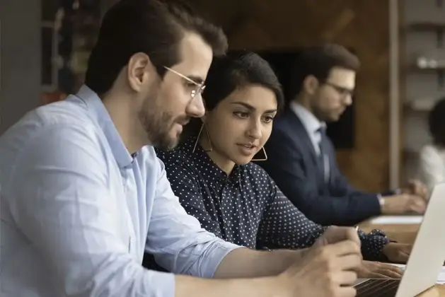 Como tener experiencia laboral antes de graduarme