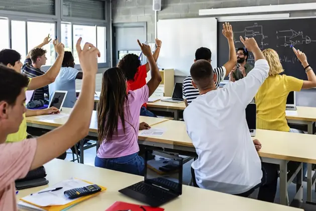 Cuál es la diferencia entre ingeniería y licenciatura