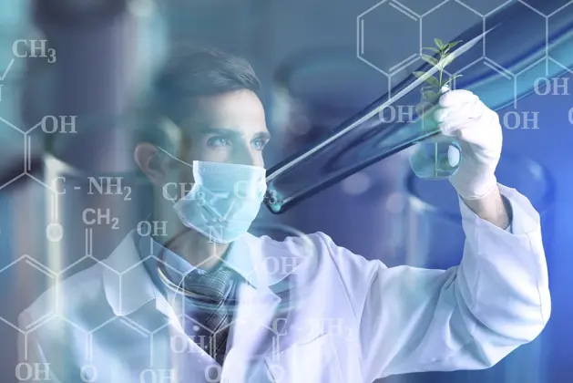 imagen de un médico que proyecta el futuro de la medicina a través de la IA