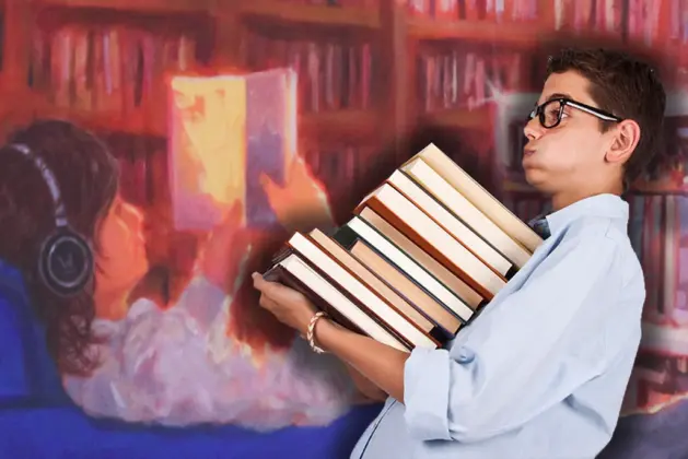 Joven con pila de libros de la feria del libro del palacio de mineria 46