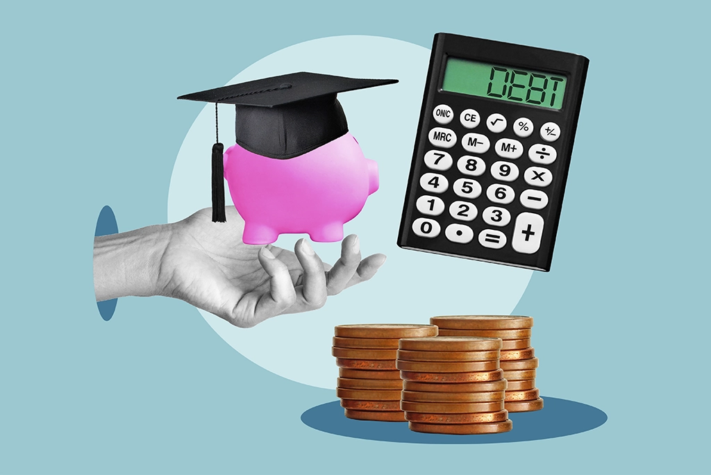 Ilustración de calculadora, monedas, y una alcancía con birrete, aludiendo a las carreras de Finanzas, Contabilidad y Economía, y sus diferencias.