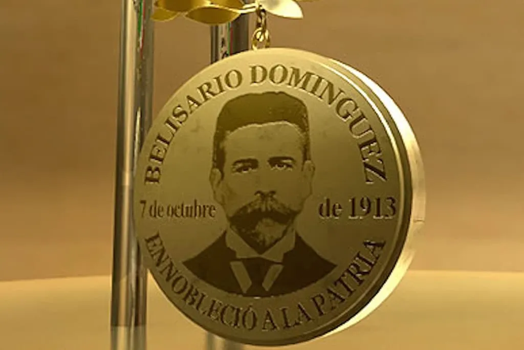 Uno de los galardones que otorga el Estado a sus ciudadanos mexicanos es la Medalla Belisario Domínguez, pero ¿cómo surge, quién la otorga y a quiénes se la otorgan?