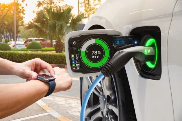 ¿Qué son y cómo funcionan los autos híbridos?